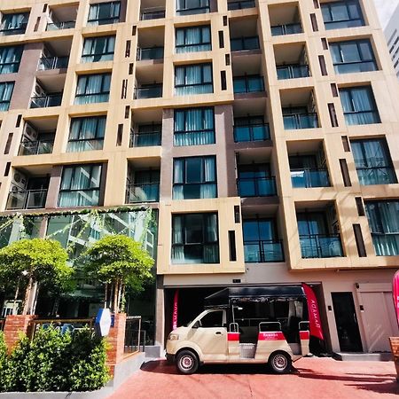 Ramada By Wyndham Bangkok Ten Ekamai Residences Eksteriør billede
