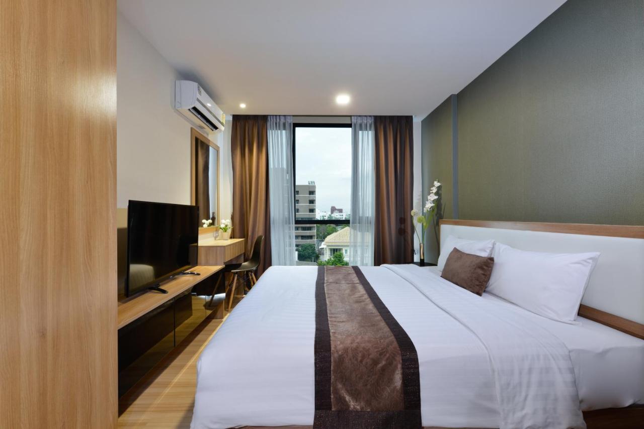 Ramada By Wyndham Bangkok Ten Ekamai Residences Eksteriør billede