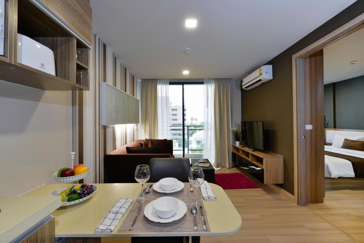 Ramada By Wyndham Bangkok Ten Ekamai Residences Eksteriør billede