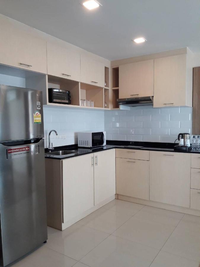 Ramada By Wyndham Bangkok Ten Ekamai Residences Eksteriør billede