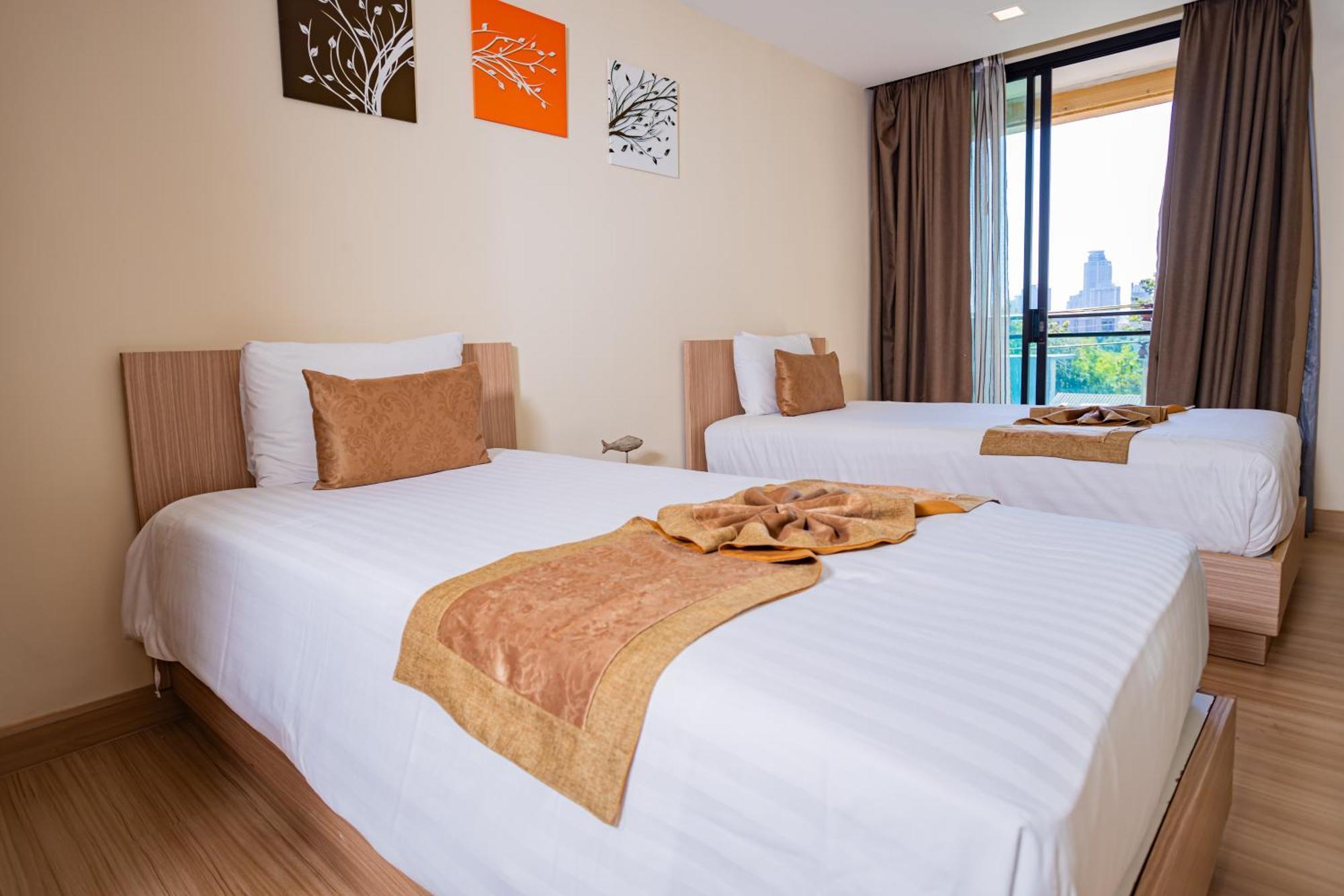 Ramada By Wyndham Bangkok Ten Ekamai Residences Eksteriør billede