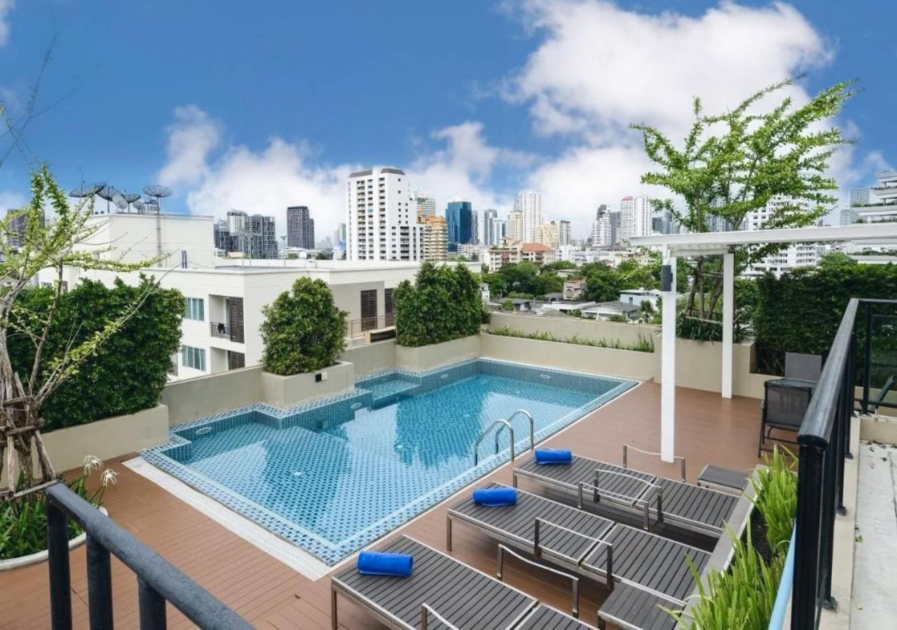 Ramada By Wyndham Bangkok Ten Ekamai Residences Eksteriør billede